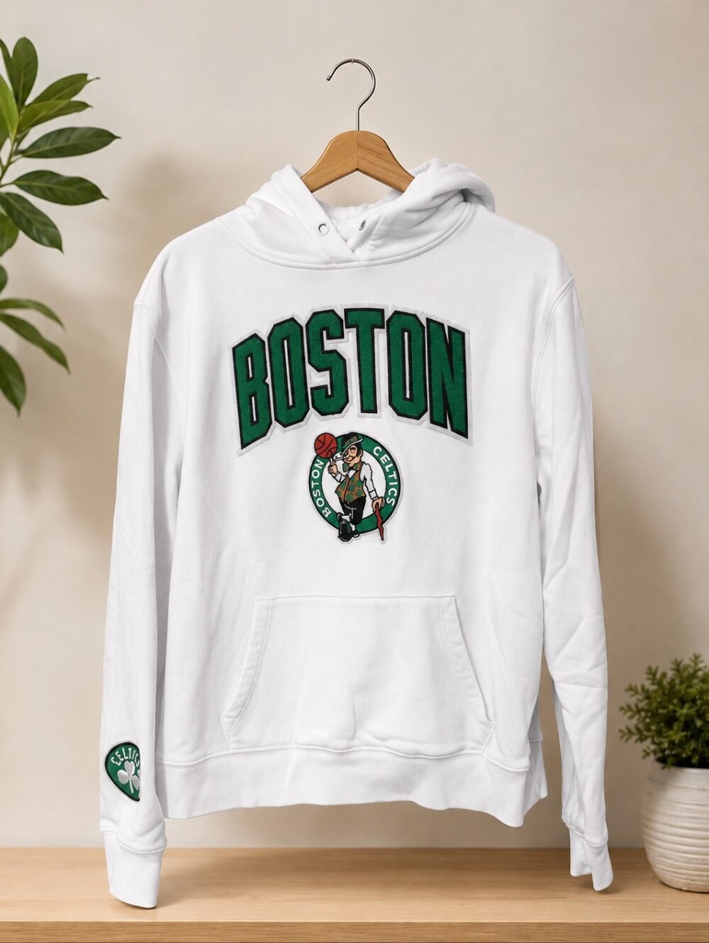 Pro Standard Boston Celtics White Patch Hoodie NBA Men’s Size Small